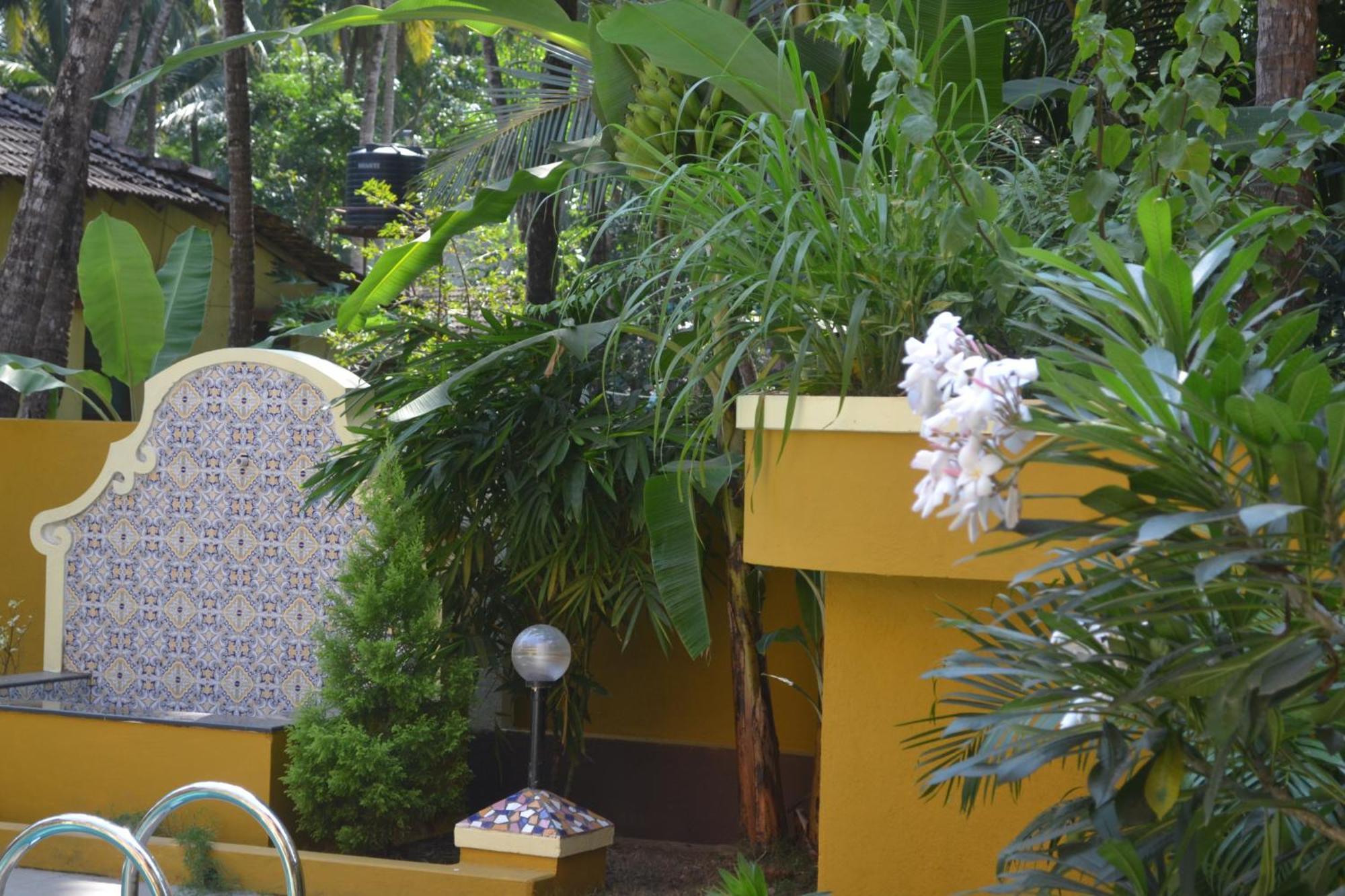 The Majorda Pristinne Hotel Exterior photo